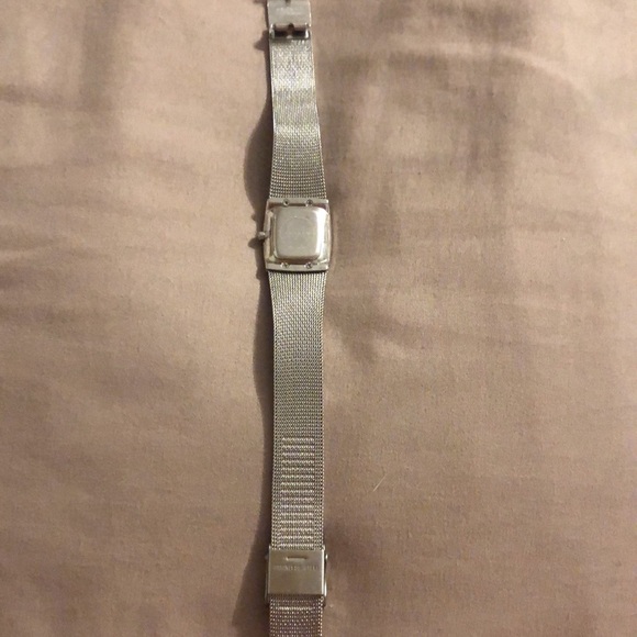 Skagen watch only worn a few times - Picture 6 of 6